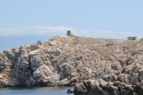 Prijeteći bunkeri i stražarnice