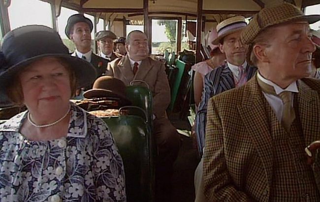 Zvonili ste, milorde?