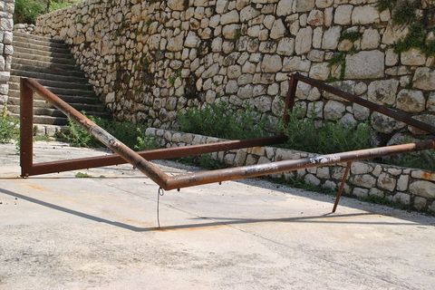 Tu je i prevrnuta konstrukcija gola