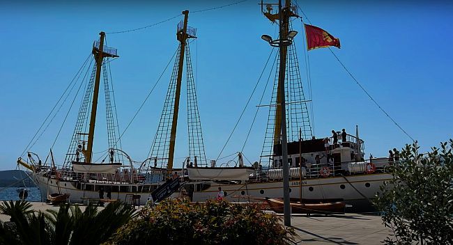 Školski brod Jadran