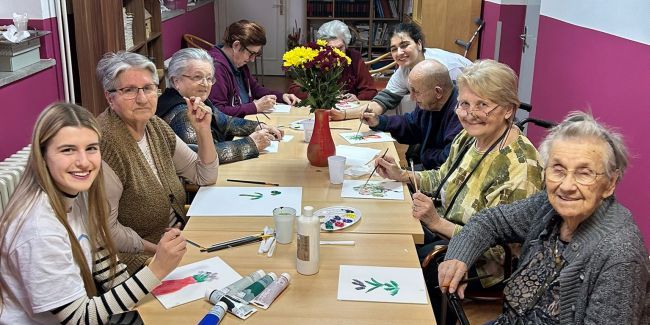 Volonteri sa štićenicima doma