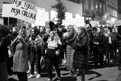 NOĆNI MARŠ 2024.: Osmi mart na zagrebačkim ulicama