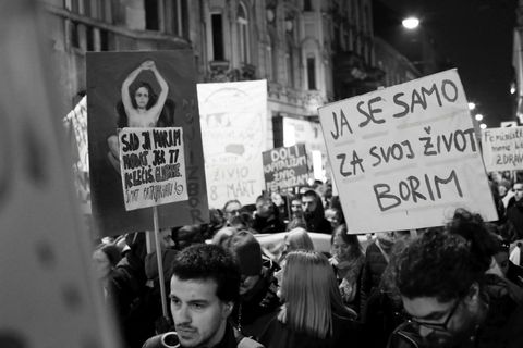 NOĆNI MARŠ 2024.: Osmi mart na zagrebačkim ulicama