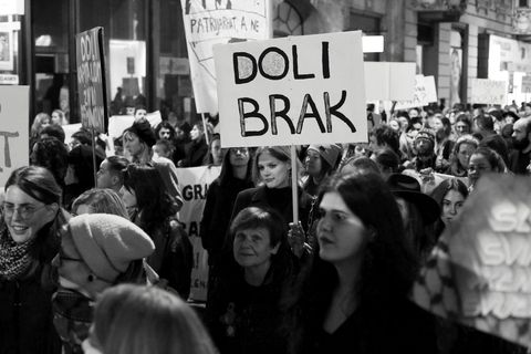 NOĆNI MARŠ 2024.: Osmi mart na zagrebačkim ulicama