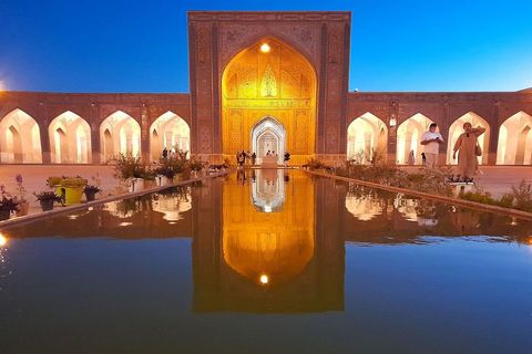 Širaz, Vakil džamija, unutarnje dvorište