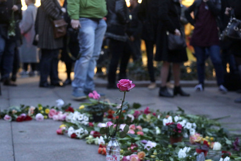 Cvijet za Cvjetni kojim danas dominira Hoto Cvjetni Tomislava Horvatinčića, i njegovi lokali malo po malo zauzimaju sve veći prostor na trgu