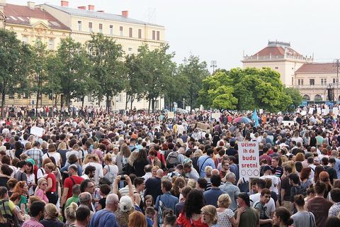 PROSVJED ZA KURIKULARNU REFORMU: Nazadnjaci i katolibani, odbijte od škola, djecu vam nećemo dati!