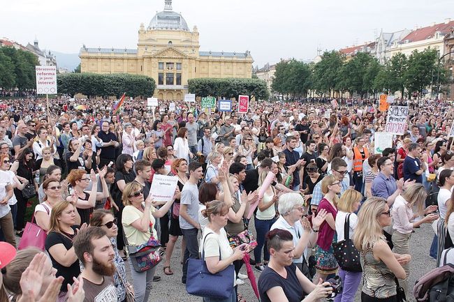 PROSVJED ZA KURIKULARNU REFORMU: Nazadnjaci i katolibani, odbijte od škola, djecu vam nećemo dati!