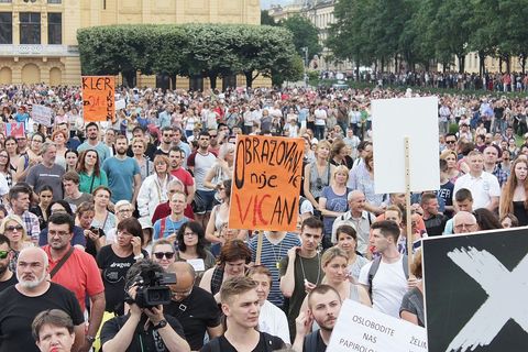 PROSVJED ZA KURIKULARNU REFORMU: Nazadnjaci i katolibani, odbijte od škola, djecu vam nećemo dati!