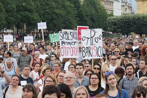 PROSVJED ZA KURIKULARNU REFORMU: Nazadnjaci i katolibani, odbijte od škola, djecu vam nećemo dati!