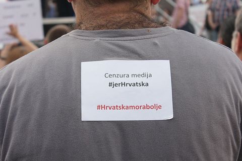 PROSVJED ZA KURIKULARNU REFORMU: Nazadnjaci i katolibani, odbijte od škola, djecu vam nećemo dati!