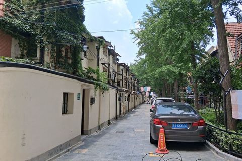 Nekadašnja francuska četvrt u Šangaju s vilama koje su 1949. nacionalizirane i zatim podijeljene na više stambenih jedinica za obitelji državnih službenika