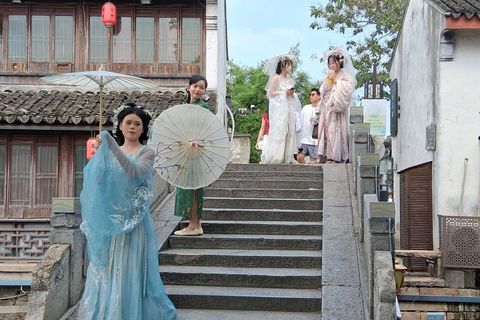 Hanfu djevojke koje se vraćaju tradicijskom odjevanju