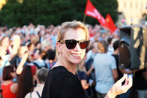 PROSVJED NEPOKORENOG GRADA: Trg jer Titov, Trg je naš!