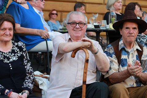 PROSVJED NEPOKORENOG GRADA: Trg jer Titov, Trg je naš!