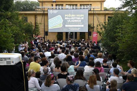 TA DIVNA STVORENJA: Kad se projekcija sakrije u ZOO vrt