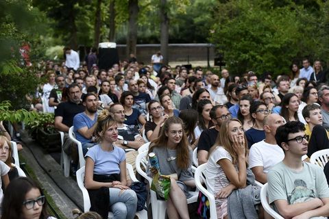 TA DIVNA STVORENJA: Kad se projekcija sakrije u ZOO vrt