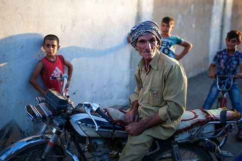 Kvartovska patrola u Qamishliju, glavnom gradu Rožave