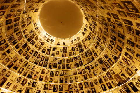 Dvorana imena, jedna od najpotresnijih prostorija u Jad Vašemu, memorijalnom centru za žrtve holokousta