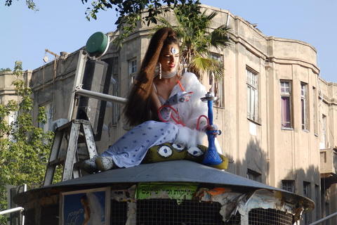 Snimanje reklame na bulevaru Rothschild u Tel Avivu