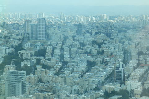 Pogled na "Bijeli grad" sa 49. kata Azrieli Centra, najvišeg vidikovca na Bliskom Istoku