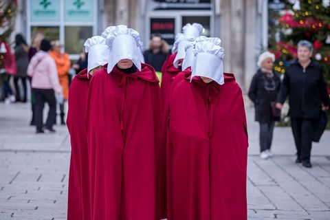 SPLIT I ZAGREB: Šetnja "sluškinja" iz distopije Margaret Atwood